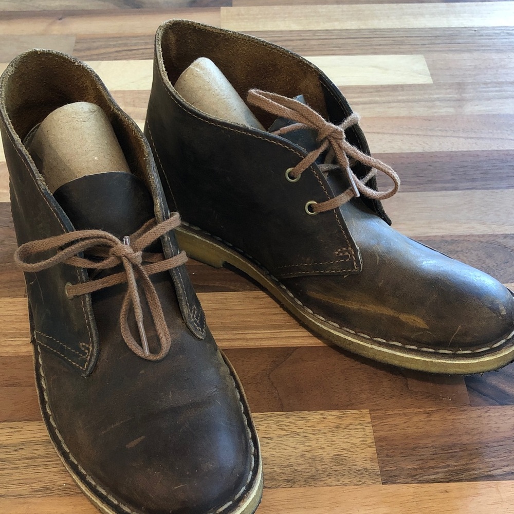 Clarks Women's Brown Leather Lace-Up Chukka Boots